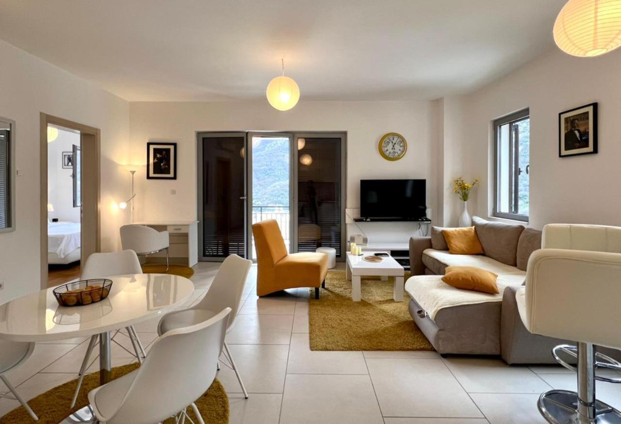 Lavender Bay Apartment C23 Kotor Exteriör bild