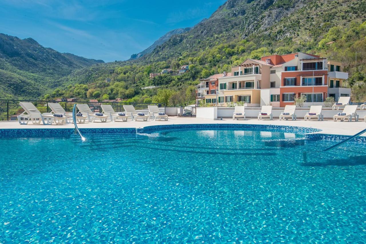 Lavender Bay Apartment C23 Kotor Exteriör bild