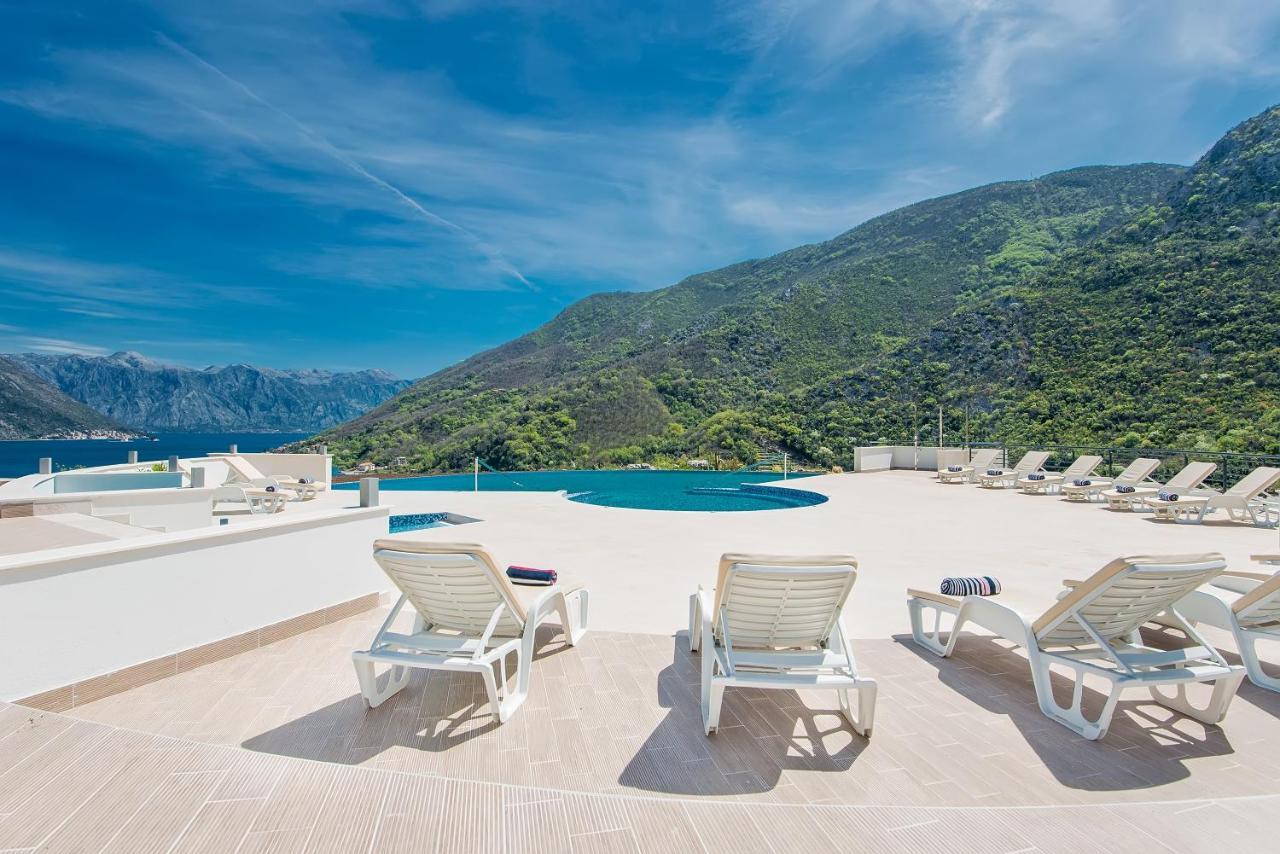 Lavender Bay Apartment C23 Kotor Exteriör bild