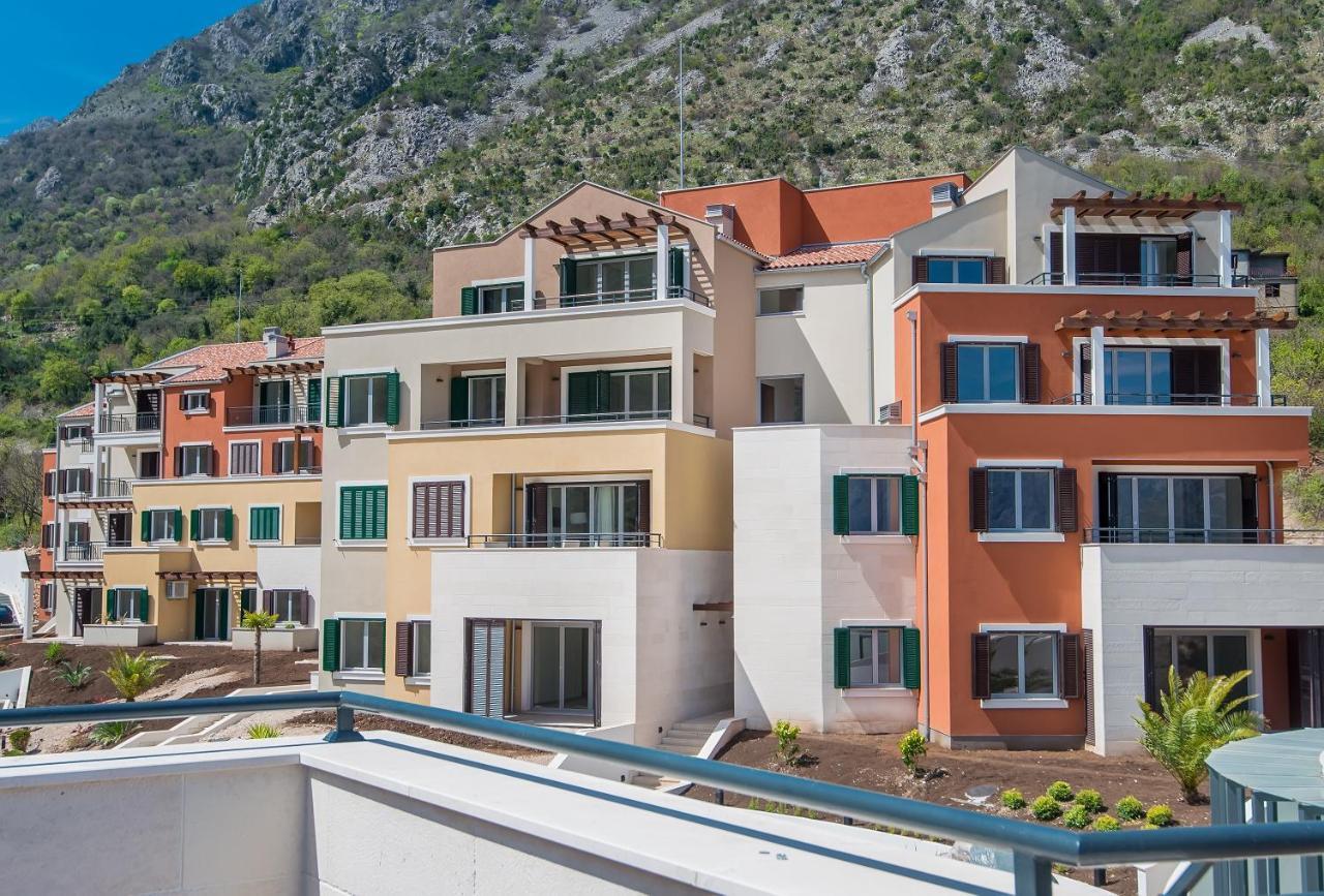 Lavender Bay Apartment C23 Kotor Exteriör bild